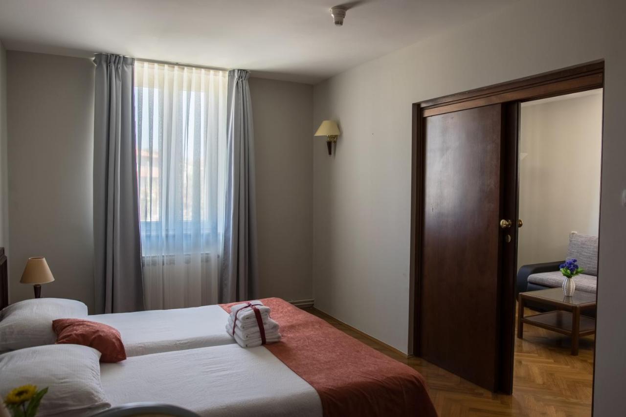 Hotel Minerva Medulin Bagian luar foto